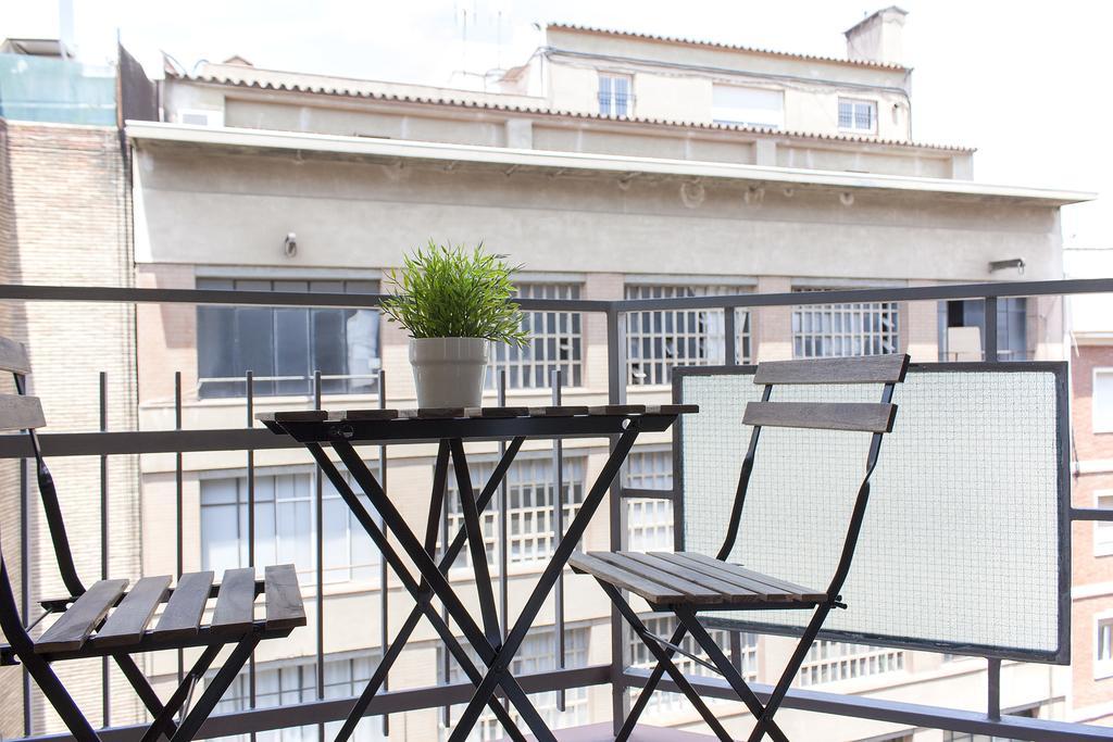 Flateli Roger 6 Lägenhet Barcelona Exteriör bild