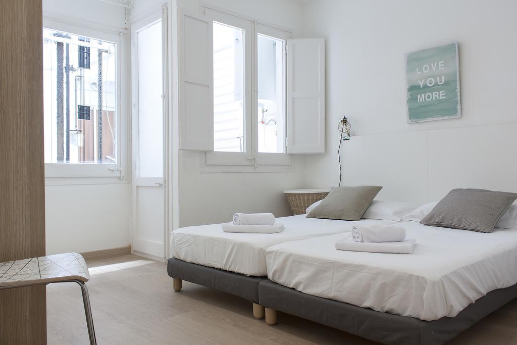 Flateli Roger 6 Lägenhet Barcelona Exteriör bild